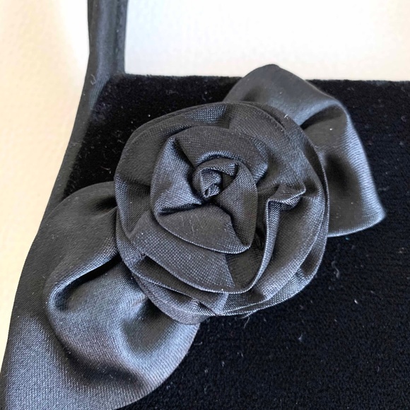 Brand new - Black velvet evening clutch - Picture 2 of 5